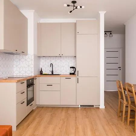 Praga Poludnie Homely By Bookinghost