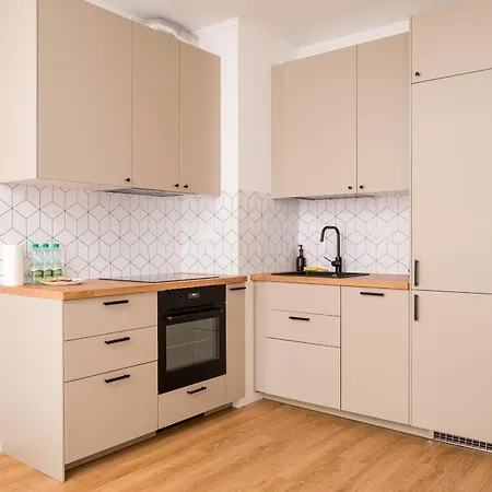 Praga Poludnie Homely By Bookinghost