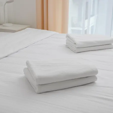 Praga Poludnie Homely By Bookinghost *