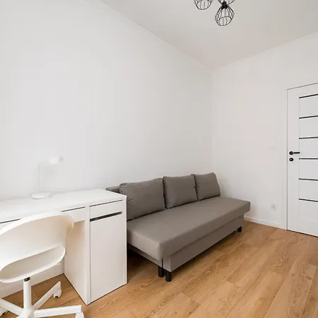 Praga Poludnie Homely By Bookinghost 바르샤바