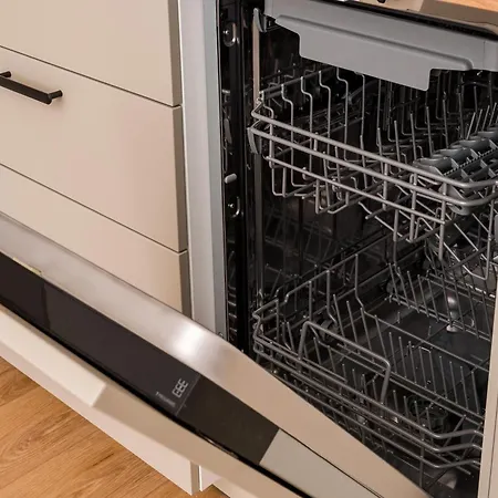 Praga Poludnie Homely By Bookinghost وارسو