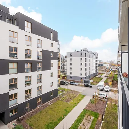 Praga Poludnie Homely By Bookinghost