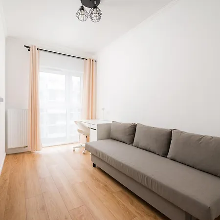 Praga Poludnie Homely By Bookinghost وارسو