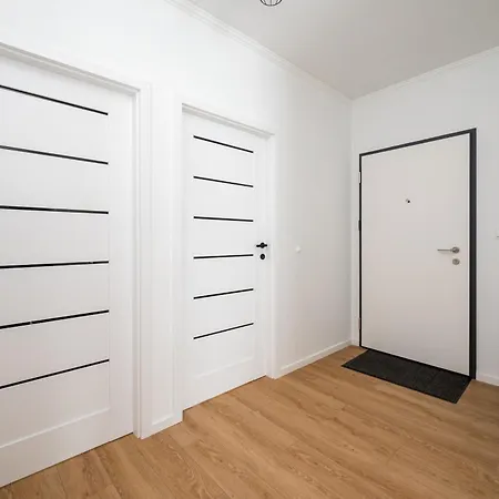 Praga Poludnie Homely By Bookinghost